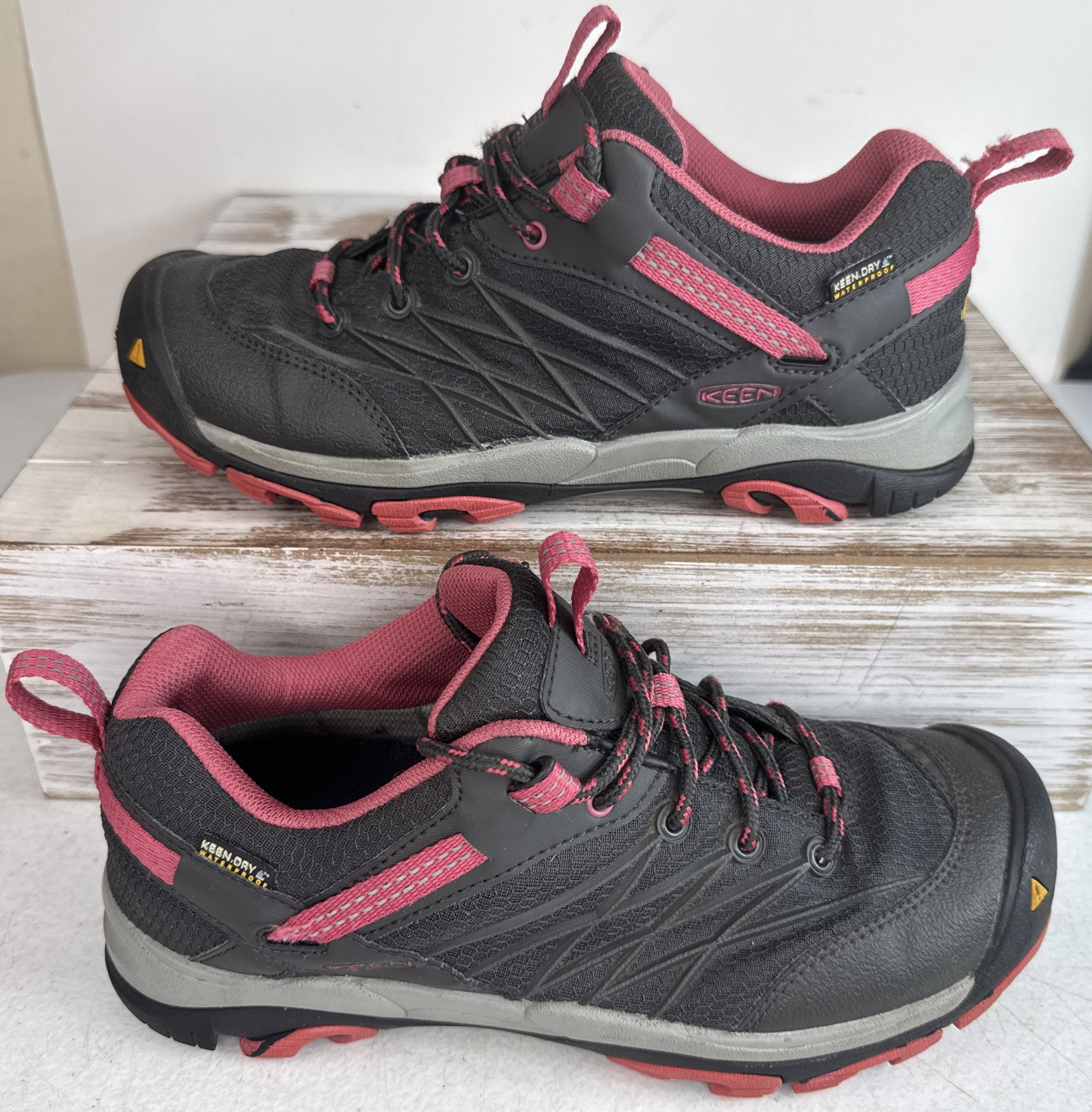 Scarpe da trekking Keen impermeabili trail walking punta paraurti donna taglia 8 leggi