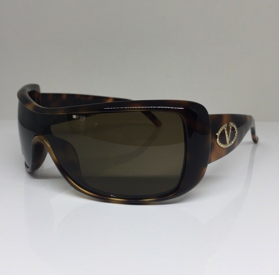 New Valentino Shield Sunglasses Valentino 5447 Sunglasses  display picture 3