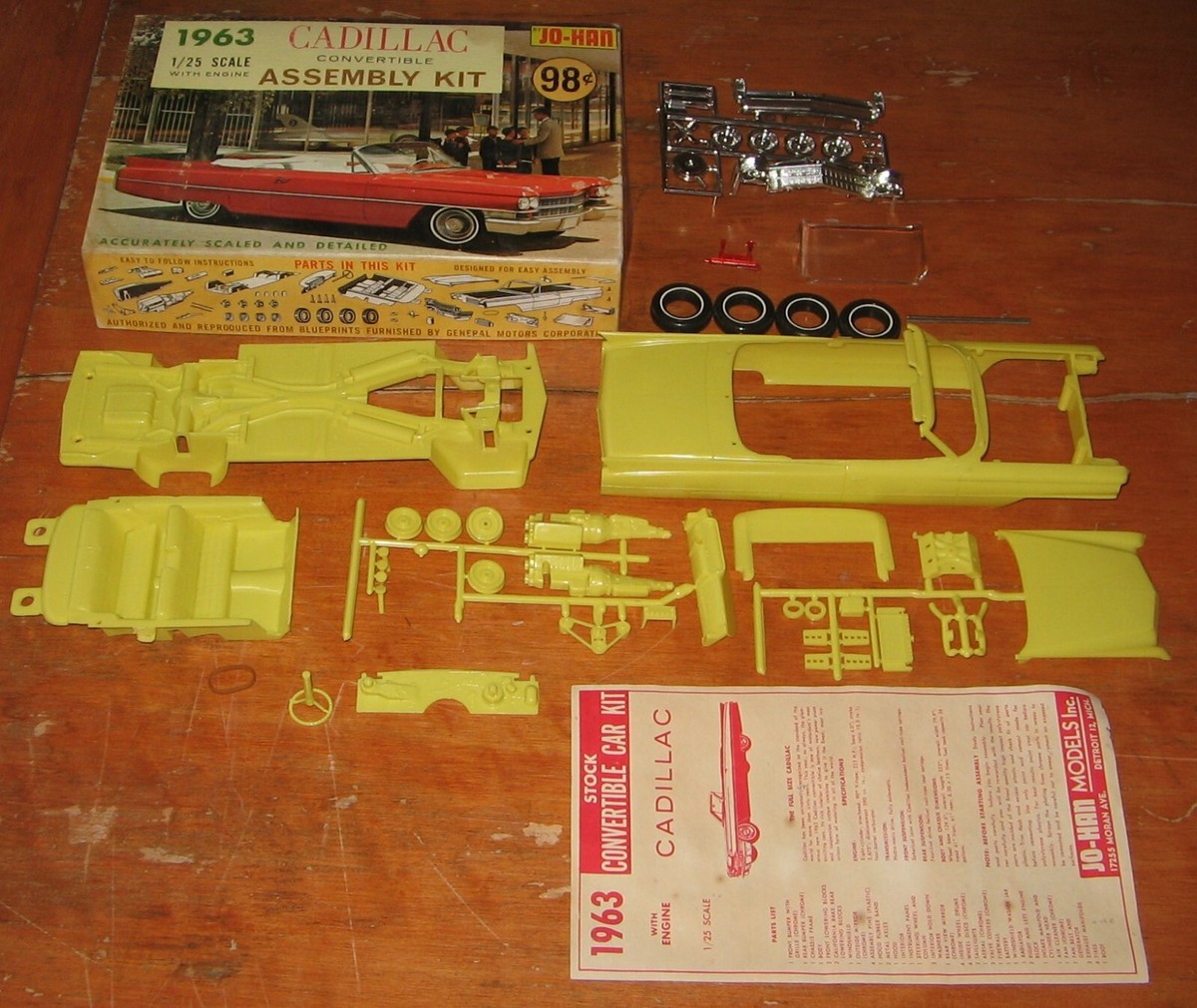 Johan 1963 Cadillac Convertible Kit # S-963 Flatbox Stock 1/25 Jo