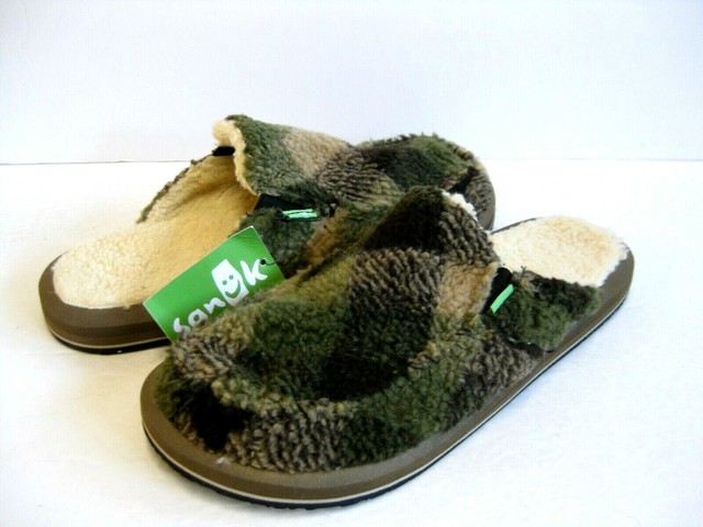 sanuk plaid slippers