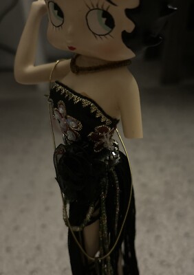 Betty Boop Black Evening Dress, w/Crown & Purse, By Hearst, Stunning Figurine | eBay Betty Boop Black Evening Dress, w/Crown & Purse, By Hearst, Stunning Figurine | eBay