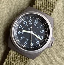Stocker & Yale Sandy 184 US Military Issued Wristwatch - Cracked Crystal