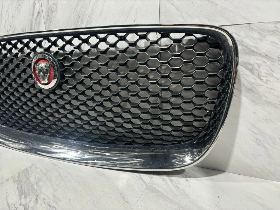 2016-2020 JAGUAR F-PACE GRILLE ASSEMBLY OEM FRONT UPPER GRILLE HK83-018K28-AA - Image 3 of 4