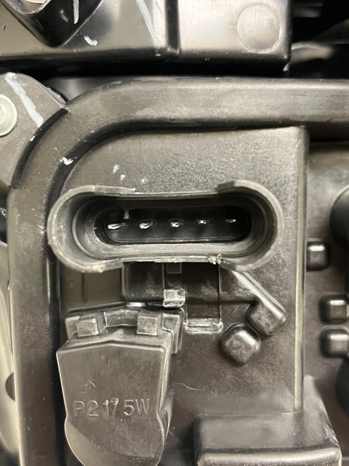 Fiat 500 2012-2019 OEM Tail Light Rear Right Passenger Side Assembly - Imagem 3 de 3