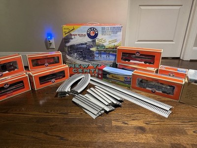 Lionel Train Lot (everything you get in the description)