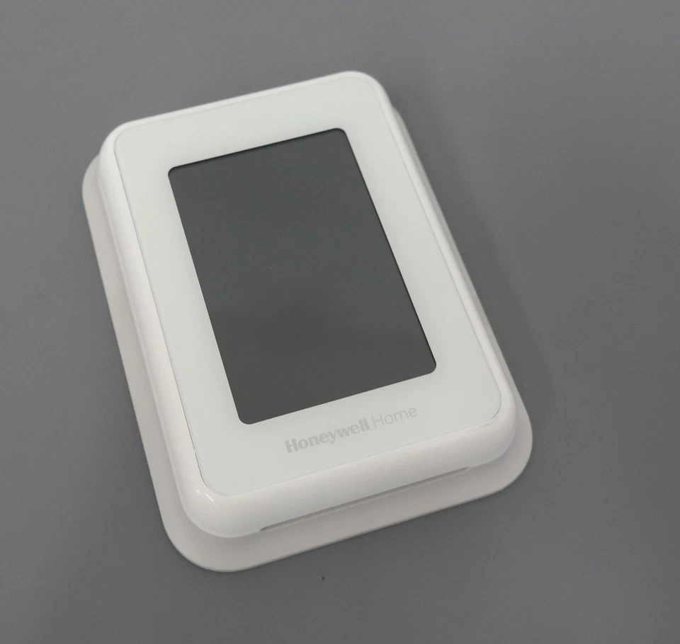 Honeywell Home T9 Wi-Fi Smart Thermostat RCHT9610WFSW2003 - Image 3 of 4