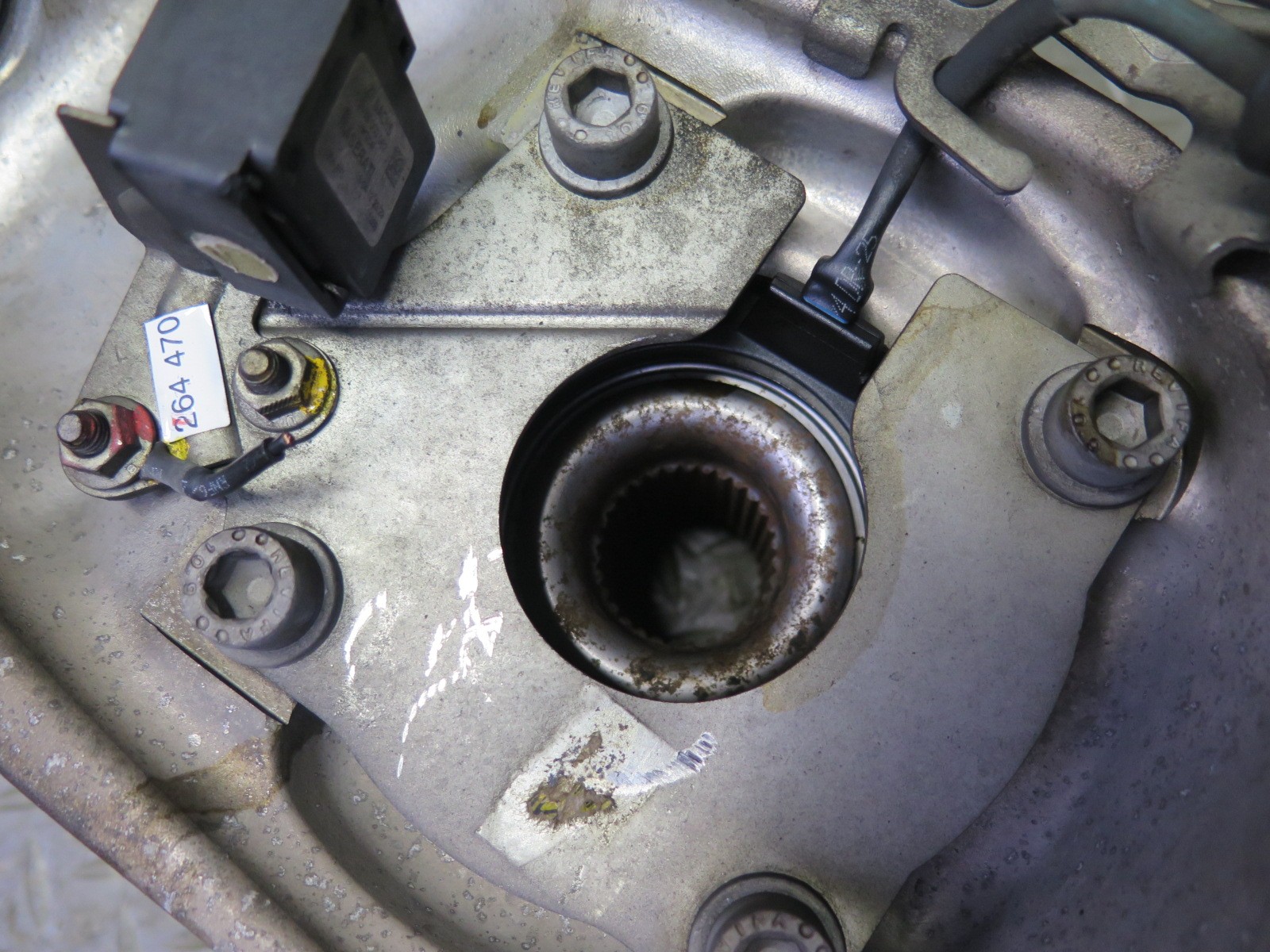 2008-2019 MASERATI GRANTURISMO M145 RWD FRONT LEFT SPINDLE KNUCKLE WHEEL HUB