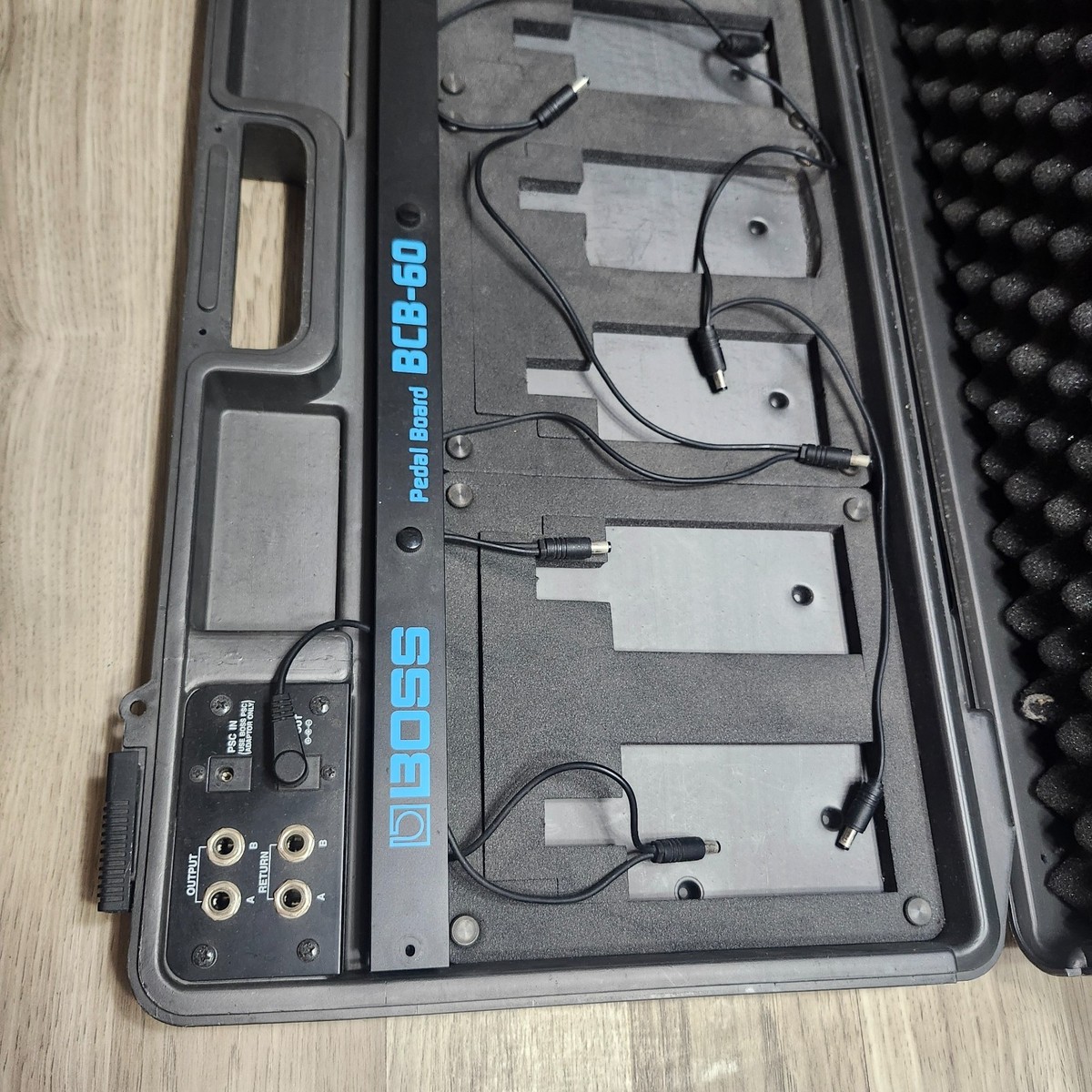 Boss BCB60 Deluxe Pedal Board and Case for sale online | eBay