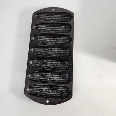 VTG Lodge CAST IRON CORN BREAD STICK PAN Cob Cornbread 7 ear 27C2 USA VG Cond