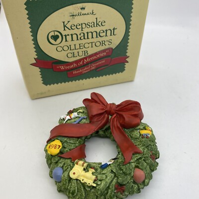 1987 Hallmark Ornament Coll.Club WREATH OF MEMORIES Charter Member
