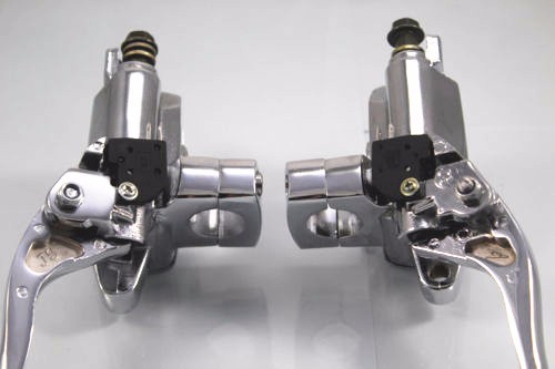 Chrome 7/8" 22mm Skull Cover Handlebar Reservoir Brake Clutch Lever Universal - Picture 8 of 8
