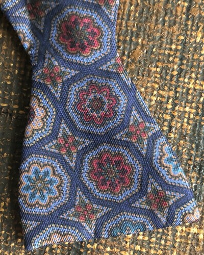 VTG BERT PULITZER USA-MADE 100% SILK BLUE RED ABSTRACT SKINNY BOW TIE EUC - Picture 4 of 5