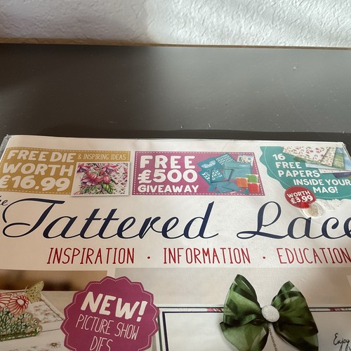 The Tattered Lace Crafting Magazine #48 With Fuschia Blooms Die & 16 Papers New - Picture 2 of 3