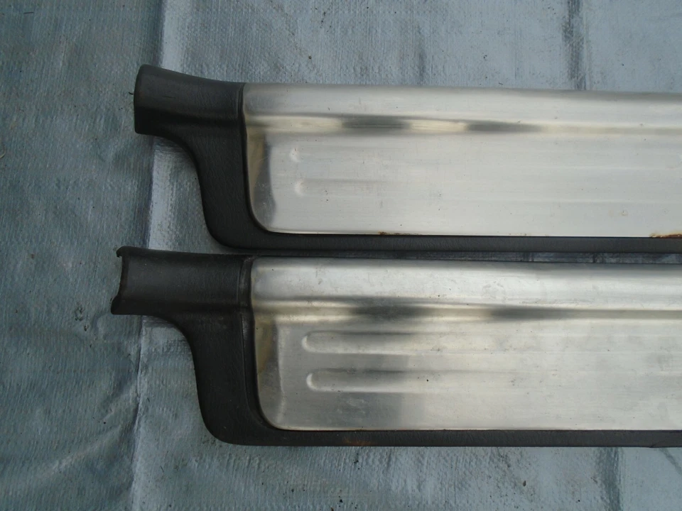 马自达 Miata 99-05 原始设备制造商门窗板 铬 黑色 MX-5 — 第 2/4 张图片