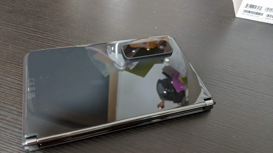 Microsoft Surface Duo 2 - 256 GB - Obsidiana o Blanco (Desbloqueado) Caja Abierta Foto 4 de 4