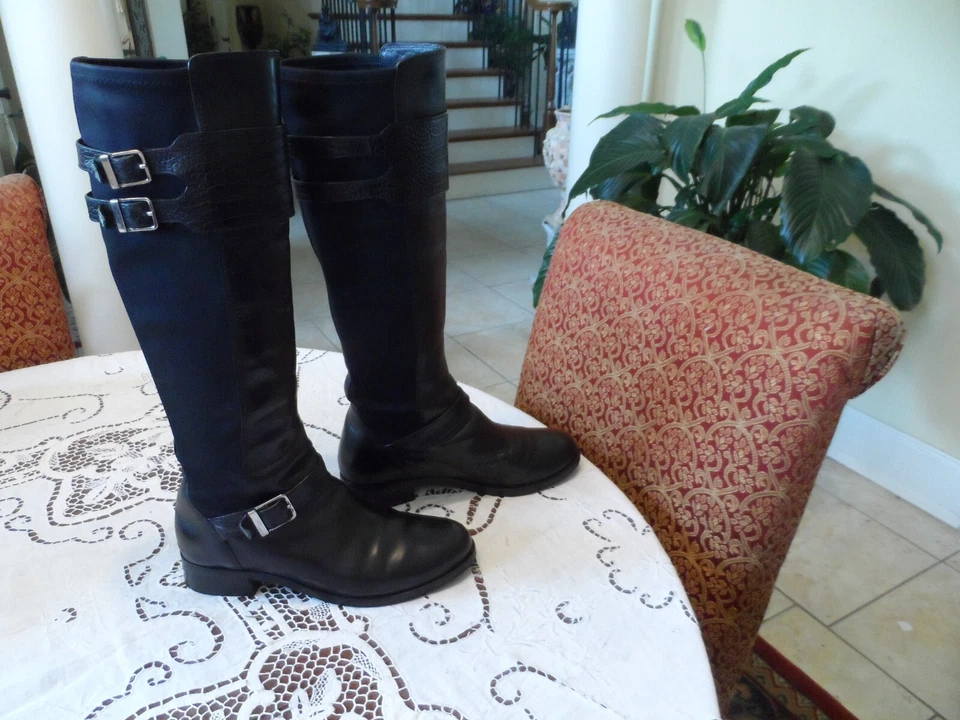 Carolina Herrera Black Calf Leather Rding Boots w/Multi Strap Detail Size 8 - Image 4 of 4