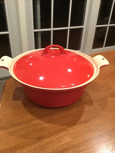 Griswold Vtg. Red enamel cast iron Dutch oven #68 With Original 68C Lid