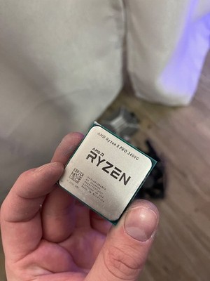 AMD Ryzen 5 3400G - 3,7GHz Quad-Core (YD3400C5FHBOX) Prozessor