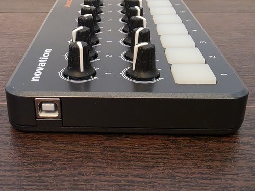 Controlador MIDI USB USB Novation Launch Control *CASI COMO NUEVO* - Imagen 5 de 6