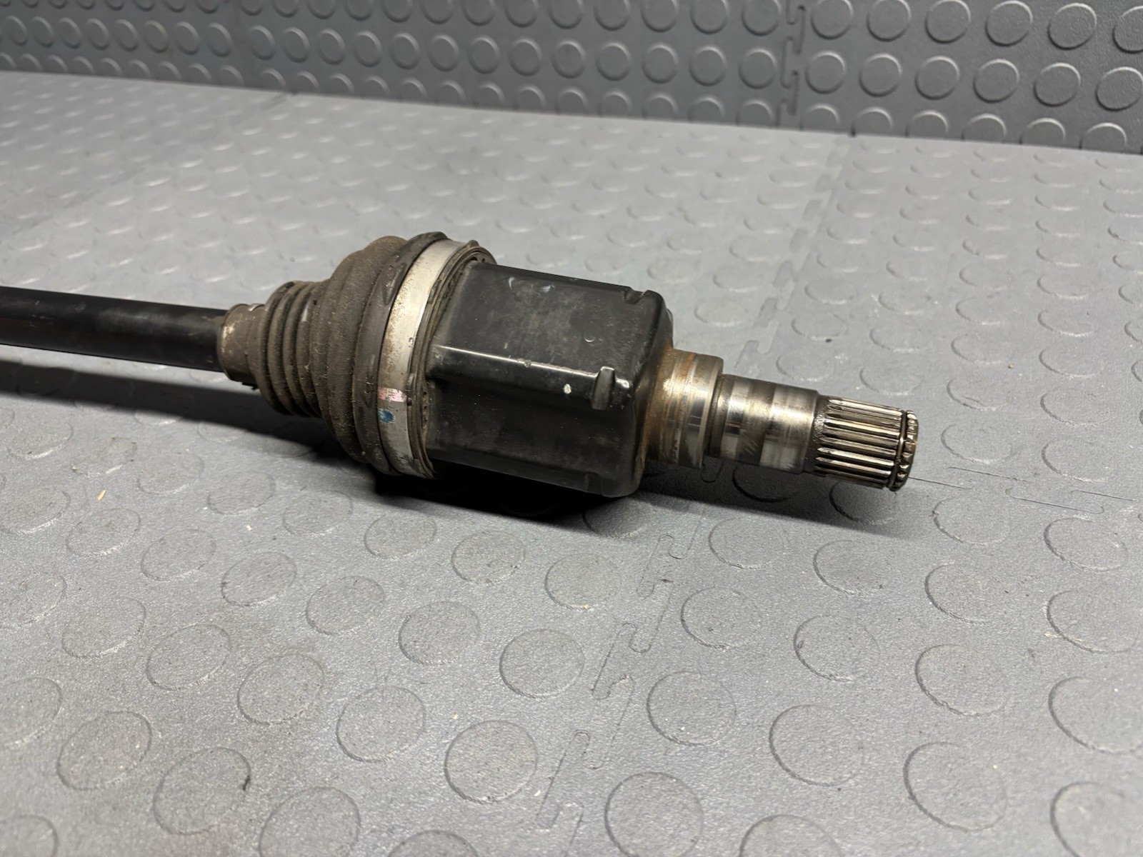 14-19 MASERATI QUATTROPORTE S Q4 GHIBLI FRONT RIGHT AXLE SHAFT HALFSHAFT OEM