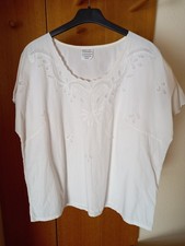 Damen Bluse Gr. 46/48 weiß überschnittene �...