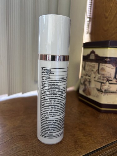 DRMTLGY Anti Aging Tinted Moisturizer SPF46 Universal All WIn 1 Face Sunscreen - Bild 2 von 4