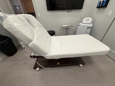 SKINACT SPA TREATMENT TABLES   4500 for both or best offer 