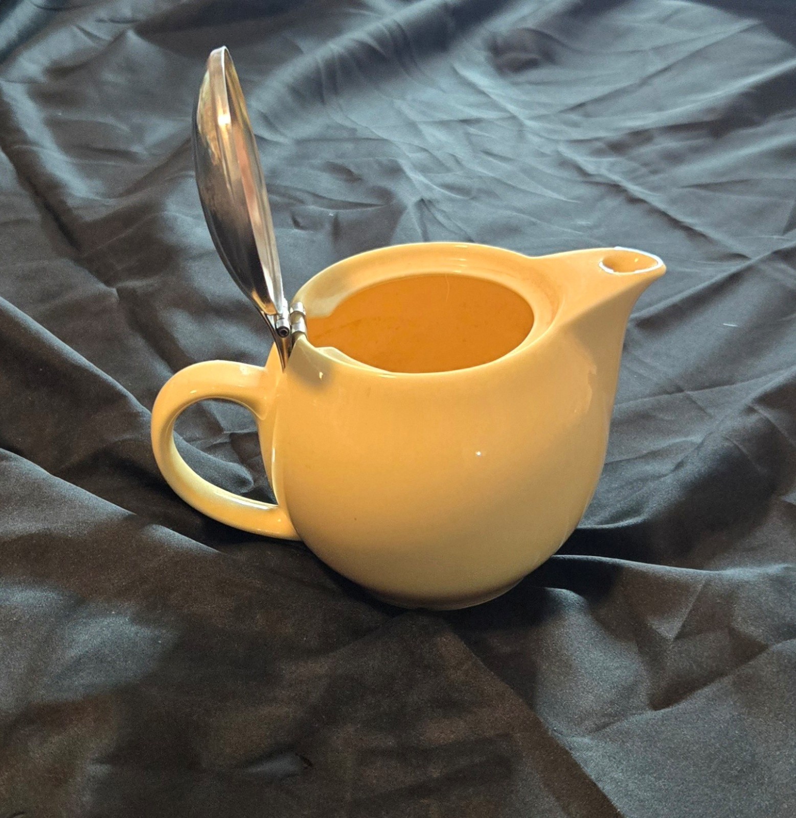 Vintage ZERO JAPAN UNIVERSAL Personal Size Ceramic Teapot w/ Stainless Steel Lid