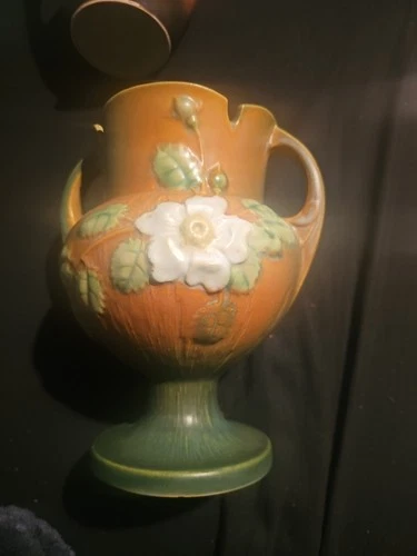 Vintage Original Roseville White Rose Trophy Vase. 8 3/4"Tall. Mint Cond.