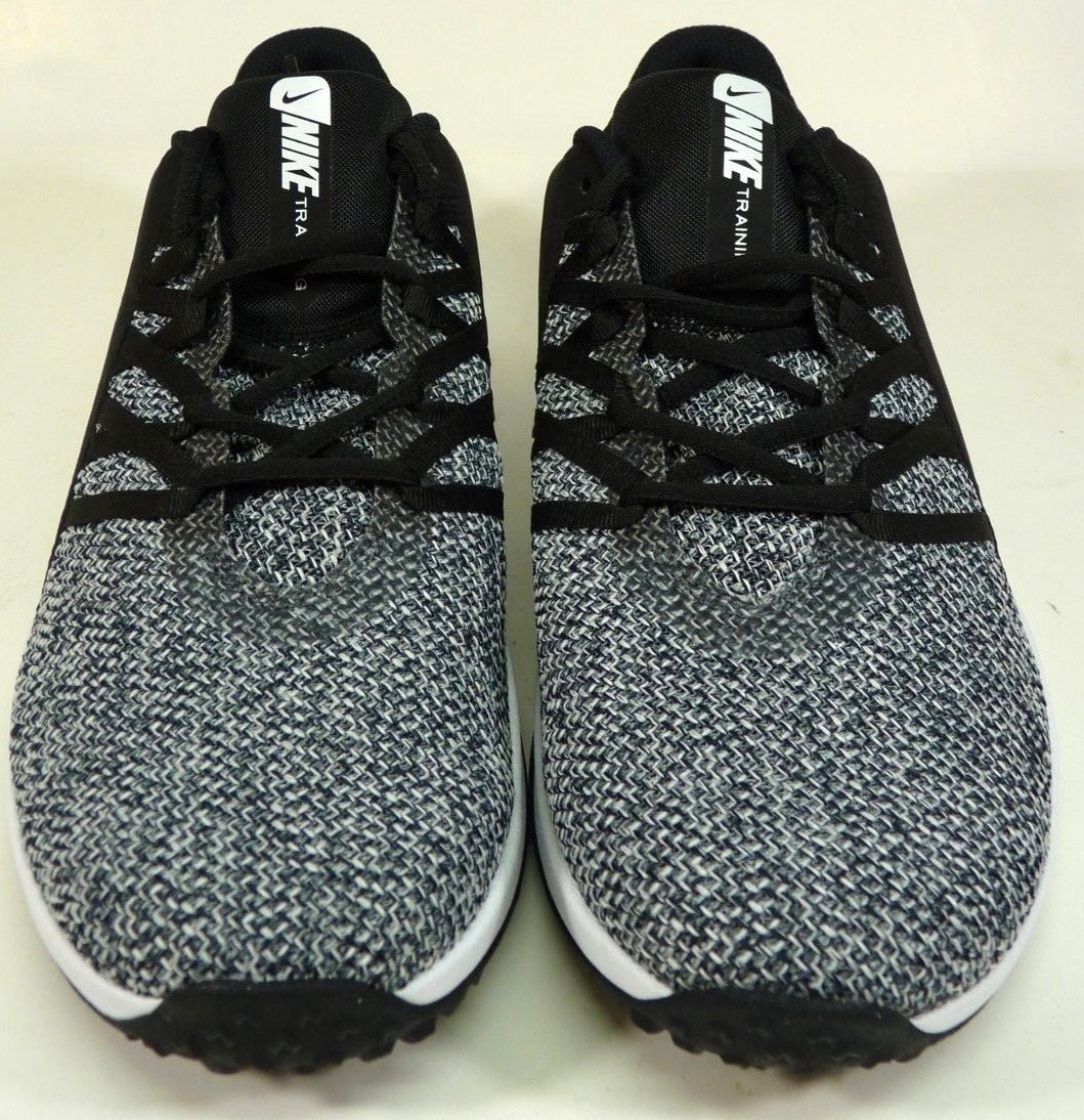 nike varsity complete trainer