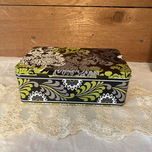 Vera Bradley Collectible Tin 2010 Rectangle Hinge Flip Top ~8x5x2.75” Recipe - Picture 2 of 5
