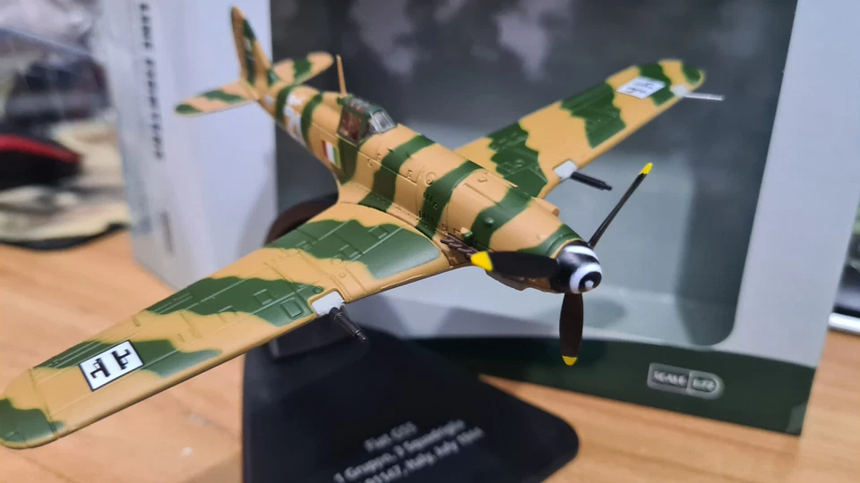 Fiat G55 Centauro  1 Gruppo Caccia 1944 - Scala 1:72 Die Cast - Oxford Aviation - Immagine 3 di 4