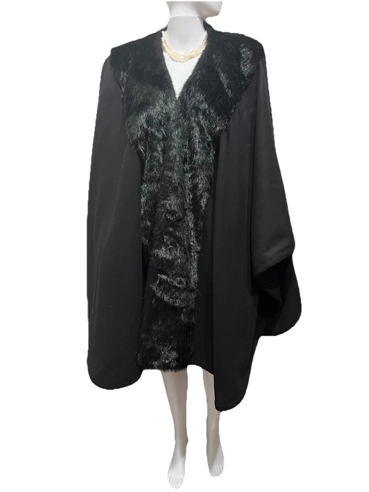 Hermoso Poncho Ashro Capa Negra Hasta la Rodilla Imitación Piel Cuello Cuello Talla Única Talla Grande Foto 2 de 4