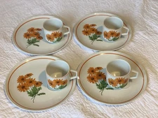 Vintage Snack Plate and Cup Set Orange Daisies (set Of 4)