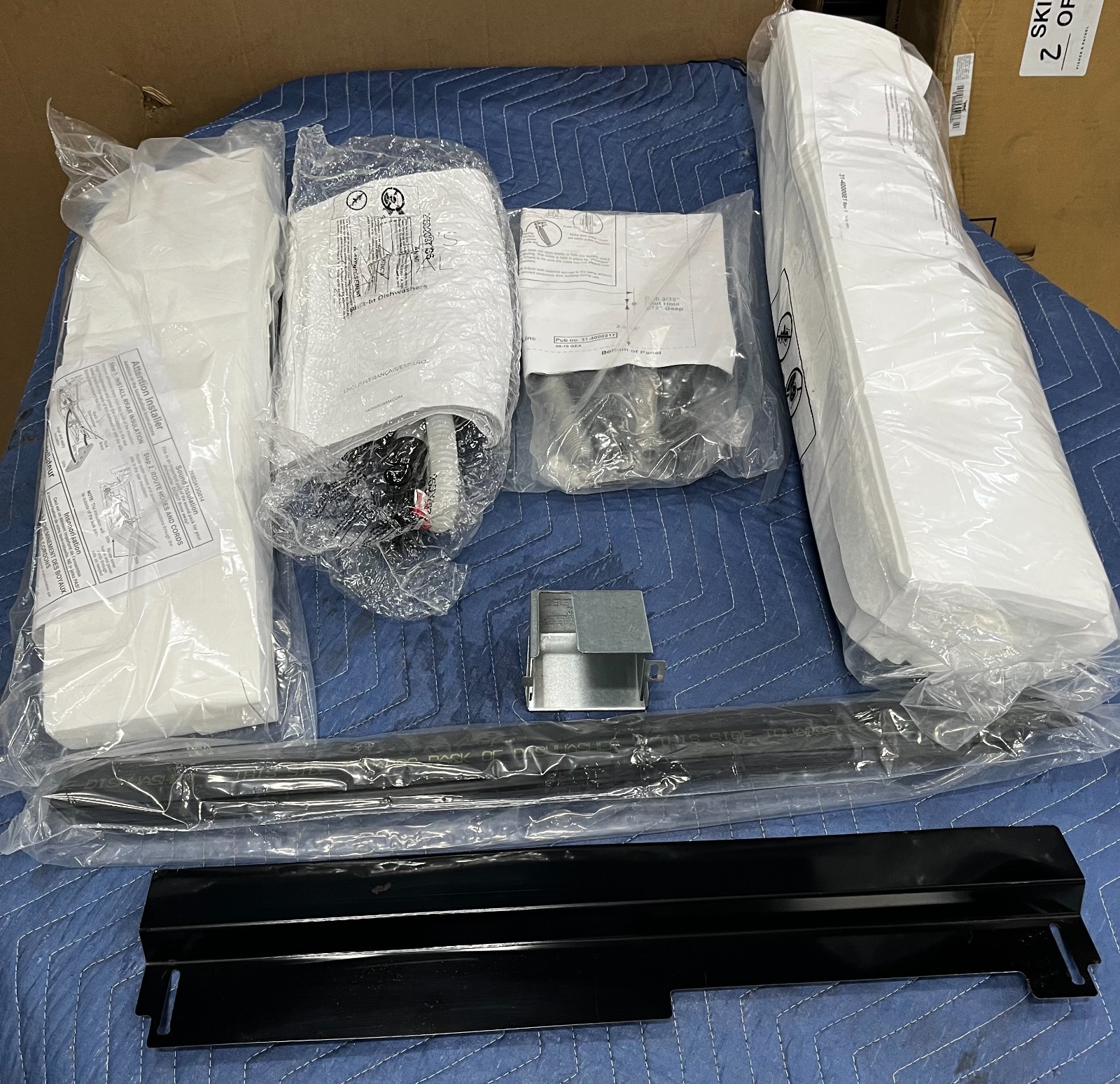 GE Monogram ZDT985SINII 24 Inch Fully Integrated Smart Dishwasher 16 Place Set 11