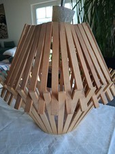 Retro LAMPE mit tollem Holz, Gebraucht,  Schönes Muster Im Zimmer 