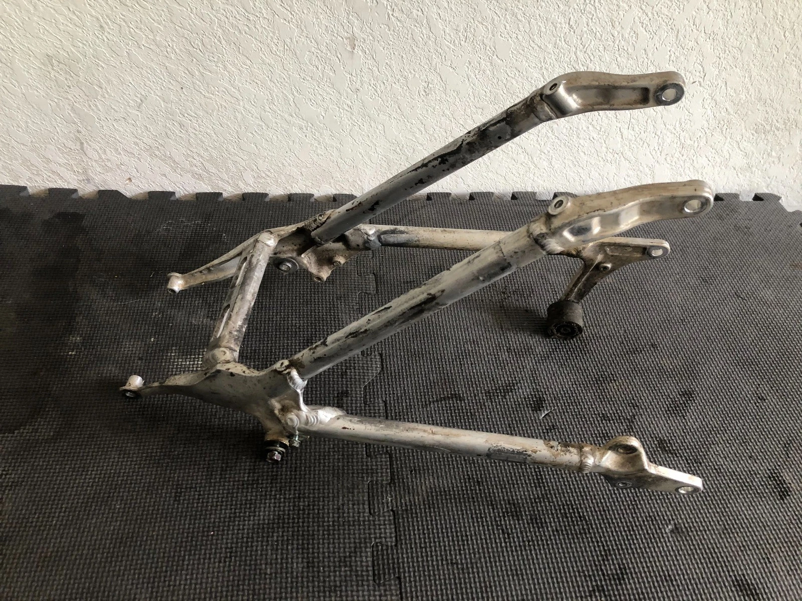 13-16 HONDA CRF450R OEM REAR BACK SUB FRAME SUBFRAME 068