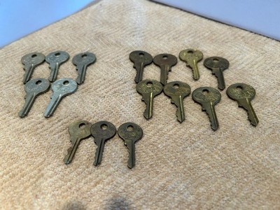 Vintage Antique Master Lock Co Walking Lion Key Lot of 16 Keys