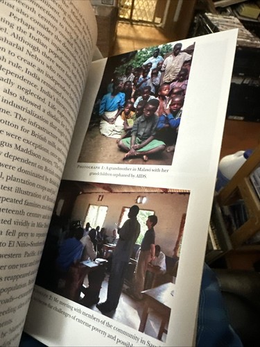 End of Poverty : Economic Possibilities for Our Time by Jeffrey D. Sachs (2006, - Picture 4 of 4