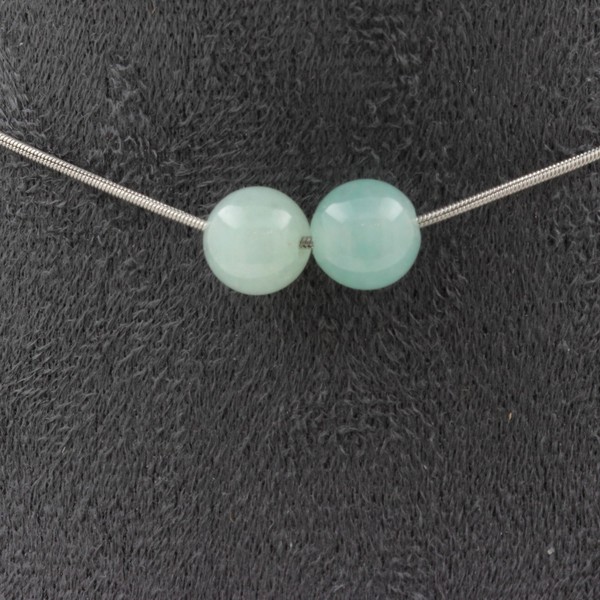 Mineralien Und Edelsteine. Halskette Mit 2 Angelit Perlen 8 Mm. Kette Aus Stahl-image