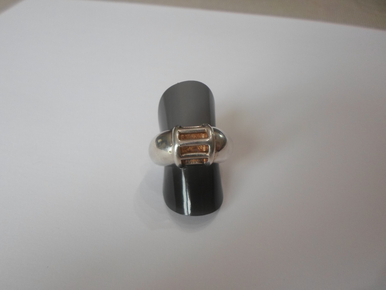 solid silver ring, openwork dome, gold background… - image 7