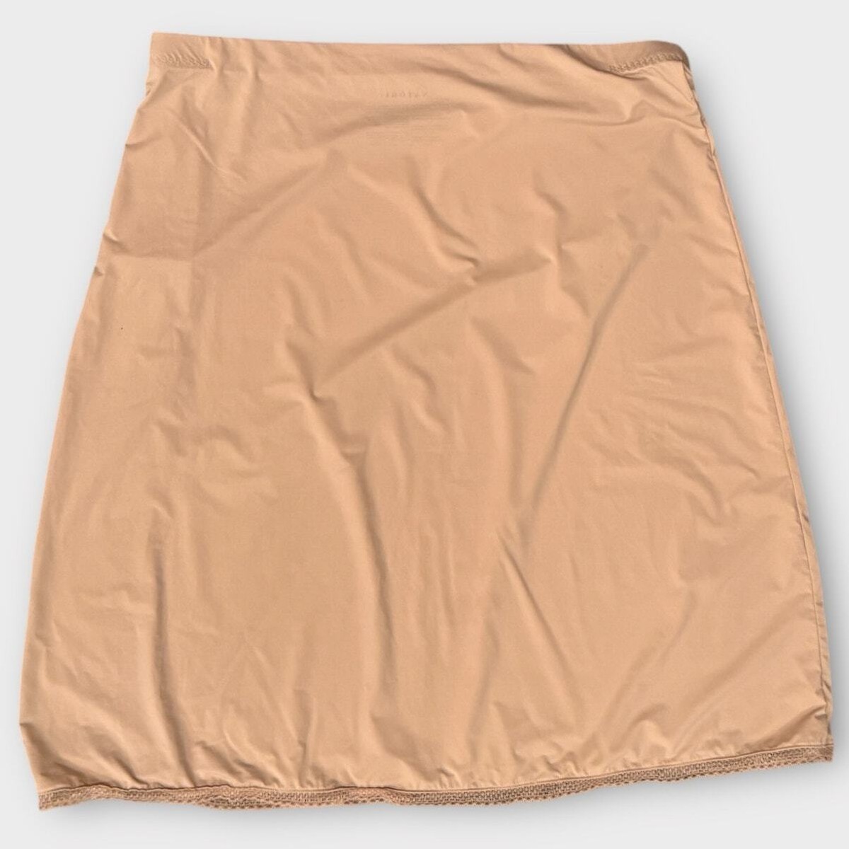 NWT Natori Benefit Half Slip Size Large