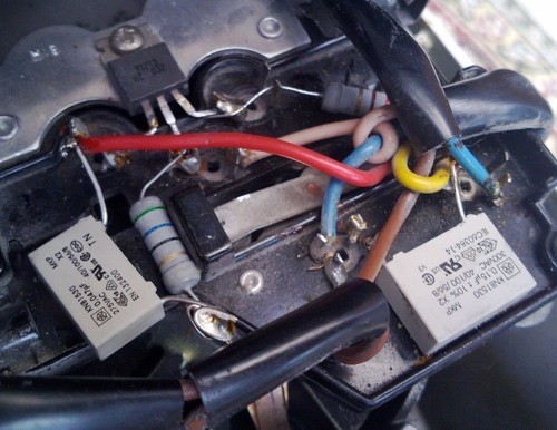 Kenwood Chef A901 Mixer Repair Kit Capacitors Resistors Triac & Instructions - Picture 4 of 4