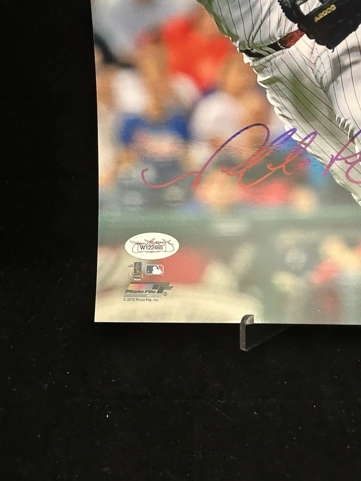 PLACIDO POLANCO SIGNED 8 x 10 PHOTO PHILLIES JSA COA - Image 3 of 4