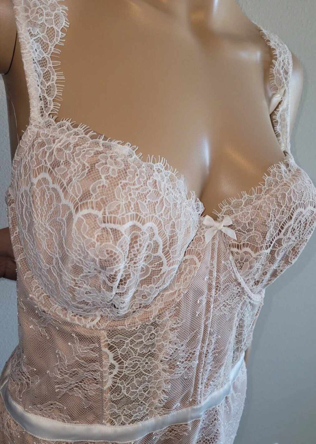UNDERCOVER Abito Victoria Secret nuovo con etichette XL nudo pizzo corsetto schiena ciglia chemise slip