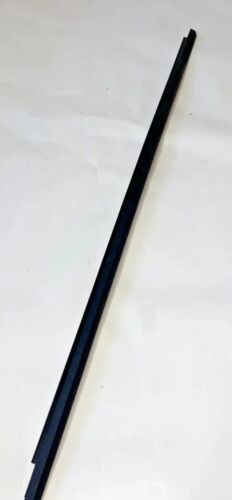 Original Seat Ateca/Cupra window seal down back right 575839478D