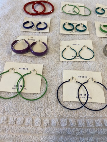 Vintage NOS 12 prs Colorful Hoop 1/20 14K GF wire pierced earrings Nice Variety - 第 3/8 張圖片