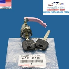 GENUINE OEM TOYOTA 01-05 RAV4 LEFT DRIVER DOOR LOCK CYLINDER & KEY 69052-42100