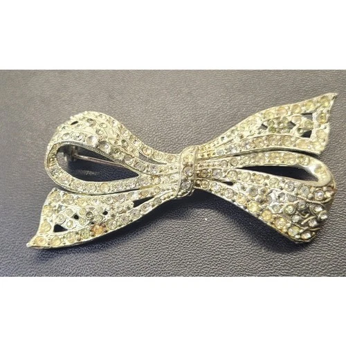 Unbranded Rhinestone Bow Brooch Womens OS Silver Good Vintage Costume Jewelry
