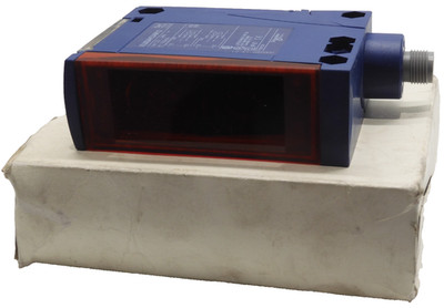 XUX0AKSAM12, SCHNEIDER - unused -